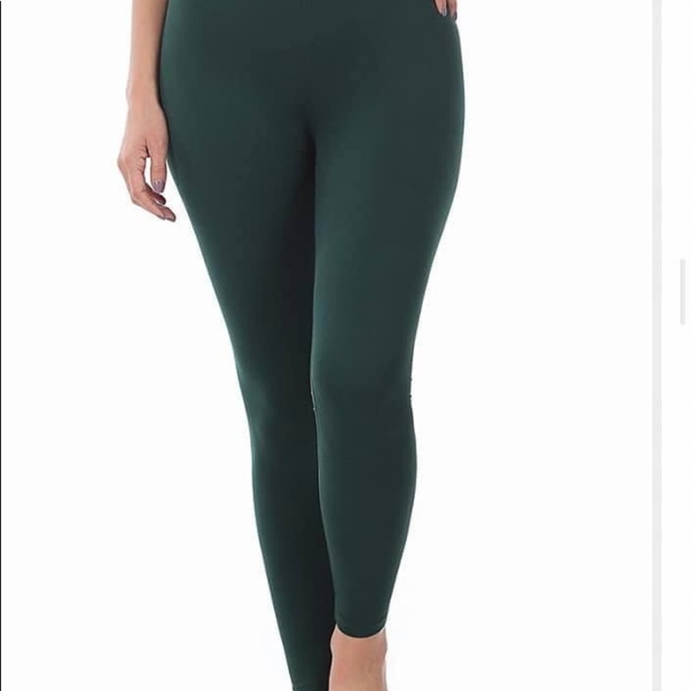 Hunter Green SUPER soft leggings